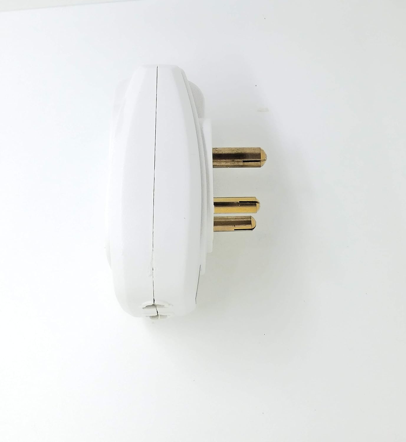 CONA 3 Pin 6A to 16A SMYLE Hugo 3 Way Power Plug Adapter (White)